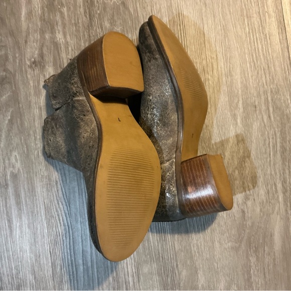 Diba True Women's Distressed Leather Ankle Boots . - Picture 5 of 5